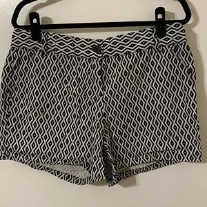 Black & white pattern shorts